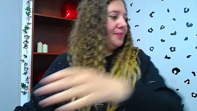 NionellyのライブXXXチャット