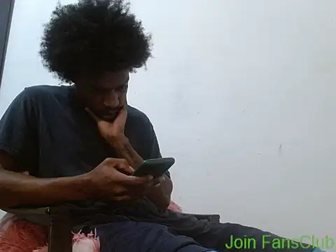 Pokazy przed kamerką – Larry-n-clouds