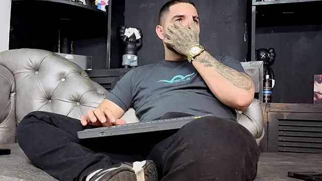 matteosantos webkamerás műsora