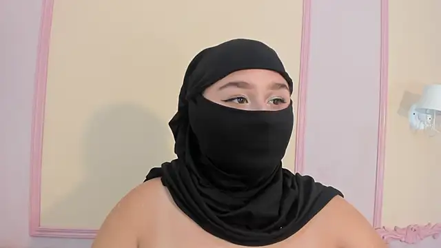 _zharaaのライブXXXチャット