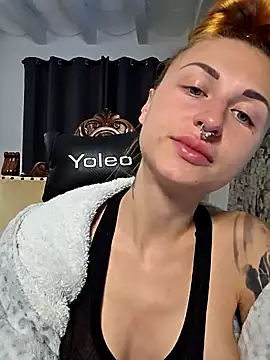 kylie_blck Obrolan Langsung XXX