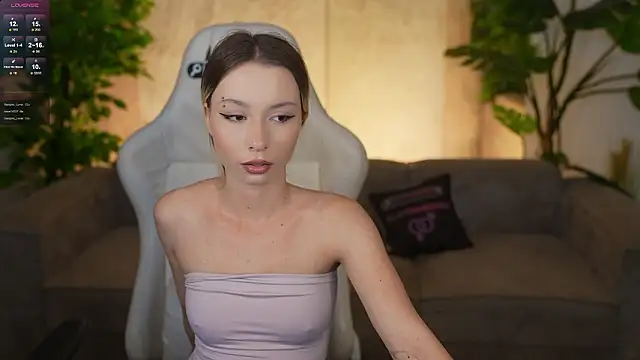 Charlotte_Dreams Live XXX Chat