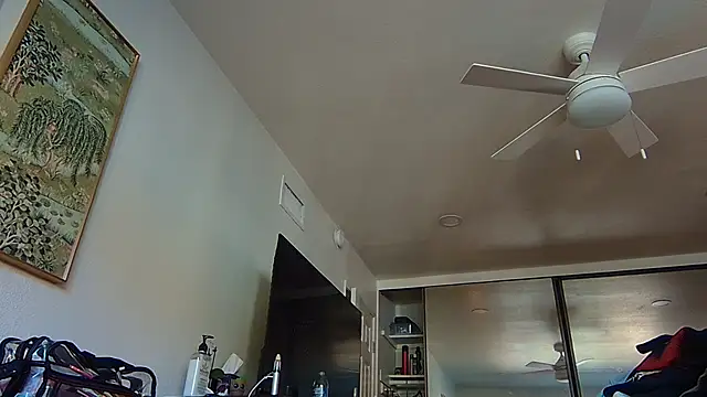 lavender_spits 即時 XXX 聊天