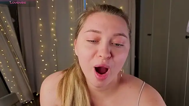 christie_luv's Live XXX Chat