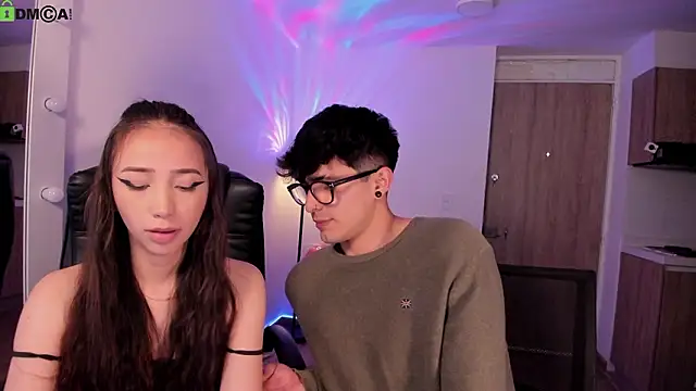 Mikeyvioleta_'s Live XXX Chat