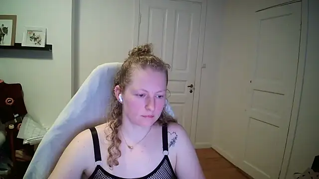 Girlnina-1995 Chat XXX live