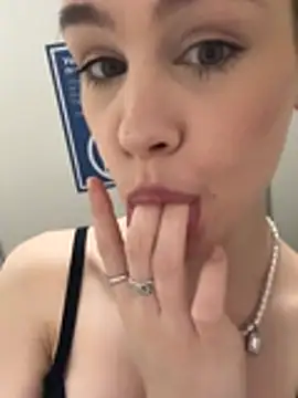 Street_young Chat XXX in diretta