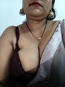 Chat +18 de Nyra-23 ao vivo