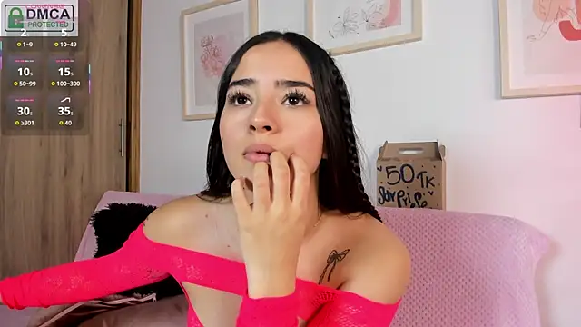 Veronica_isaza__: онлайн-секс-чат