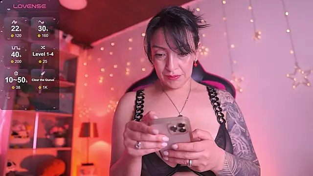 Madison_Mayer: онлайн-секс-чат