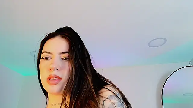 Alice_Vixen 即時 XXX 聊天