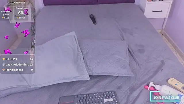 Yasminbrattz: онлайн-секс-чат