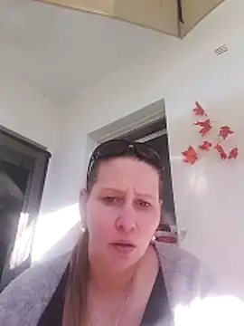 Mrs-Luder Live XXX-Chat