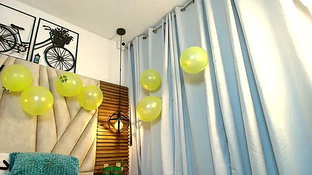 KimberlyFox_t's Live XXX Chat