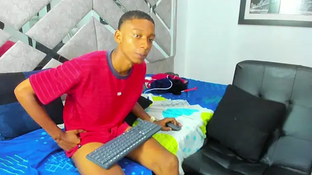 EvaxEmman Live XXX chat