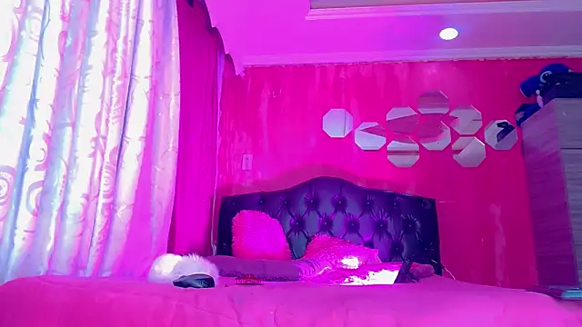 TiffanyMackensyy Adlı Modelin Canlı XXX Sohbeti