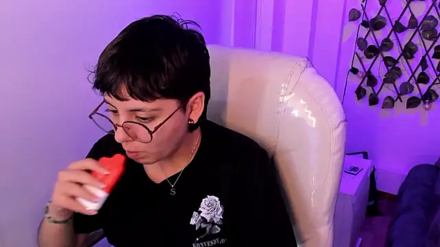 Nathaly_ds লাইভ XXX চ্যাট