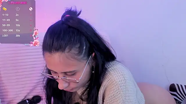 NayeCloud Live XXX Chat