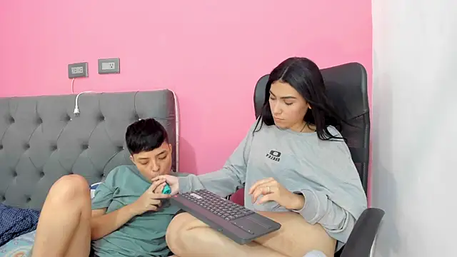 Chat +18 de ariloe_quintero ao vivo