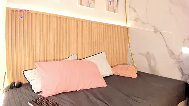 Fyre_divine élő XXX-chatje