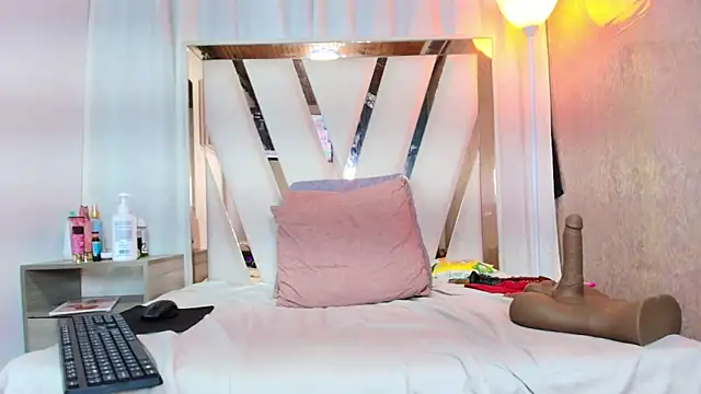 Chat +18 de Rachele_x ao vivo