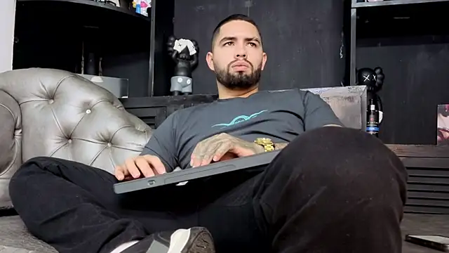 matteosantos 现场XXX聊天