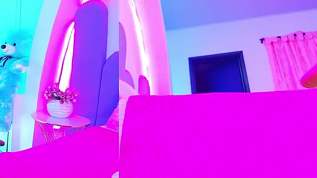 Czat XXX na żywo – NathaxaLeans