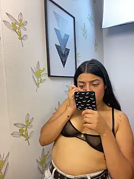 Laia_white 即時 XXX 聊天