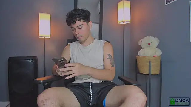 Soft_Temptationxx Show in webcam