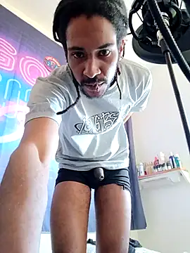 Mikaaa97 现场XXX聊天