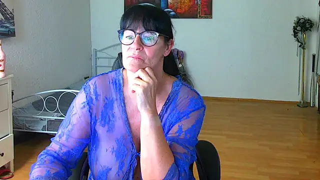 Sylly 现场XXX聊天