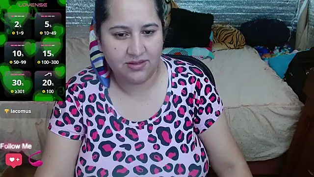 دردشة EMILY-NESSA الجنسية المباشرة