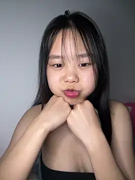 XXX chat uživo modela Emely-lysea