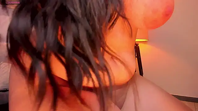 Chatroom XXX en direct de AmyRosse_X