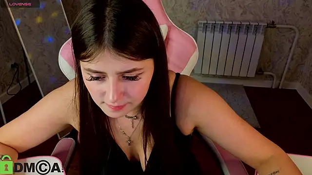 Crystal-LaceのライブXXXチャット