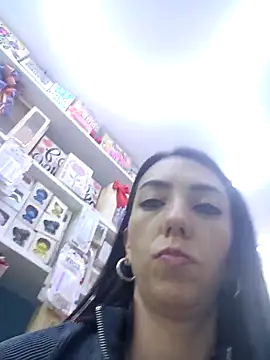 LunaZambranoのライブXXXチャット