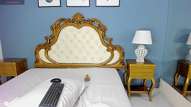 Онлайн чат XXX AlinaMorris