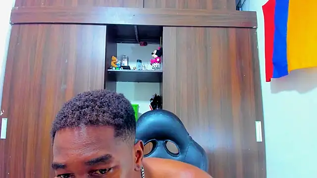 Dreamastercum_のライブXXXチャット