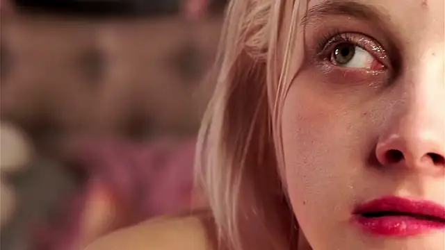 KirstinMcgeady live XXX chat