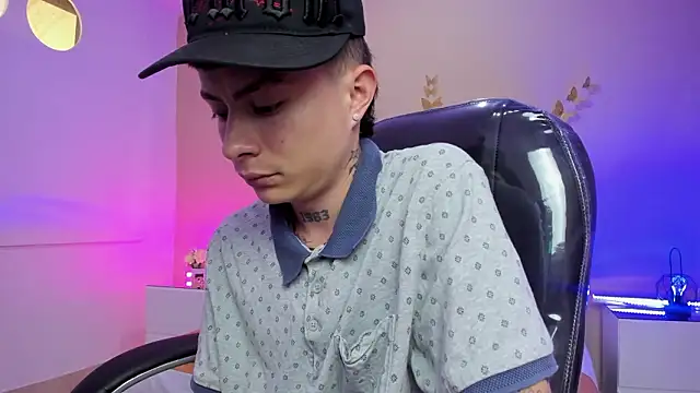 Nascary_Fox élő XXX-chatje