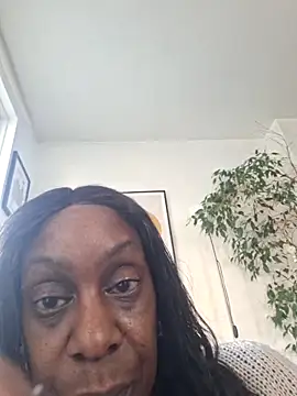 Ebony-SultryX Adlı Modelin Canlı XXX Sohbeti