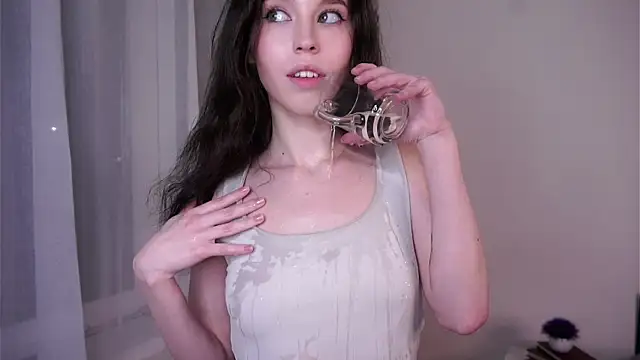 Živý XXX chat CleotildePiel