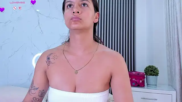 JackAndRosse_'s Live XXX Chat