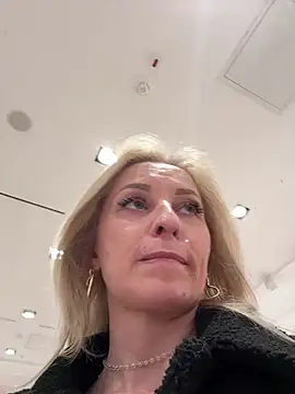 Živý XXX chat VikaBunny1