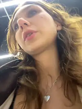 دردشة QuitieLia الجنسية المباشرة