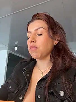 NatyQueen_のライブXXXチャット