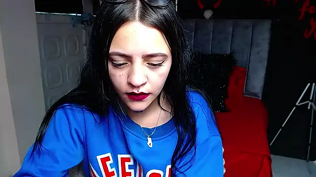 ViolettasquirtのライブXXXチャット