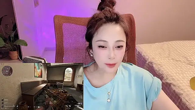 Daisy-77のライブXXXチャット