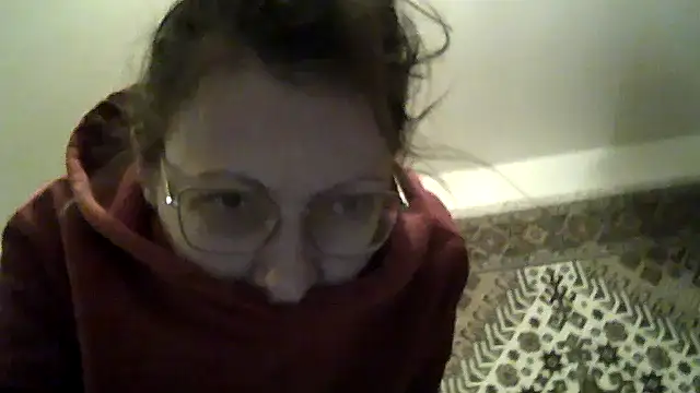 FayInessaKissのライブXXXチャット