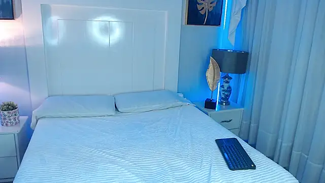 Ivyy_CrystalのライブXXXチャット